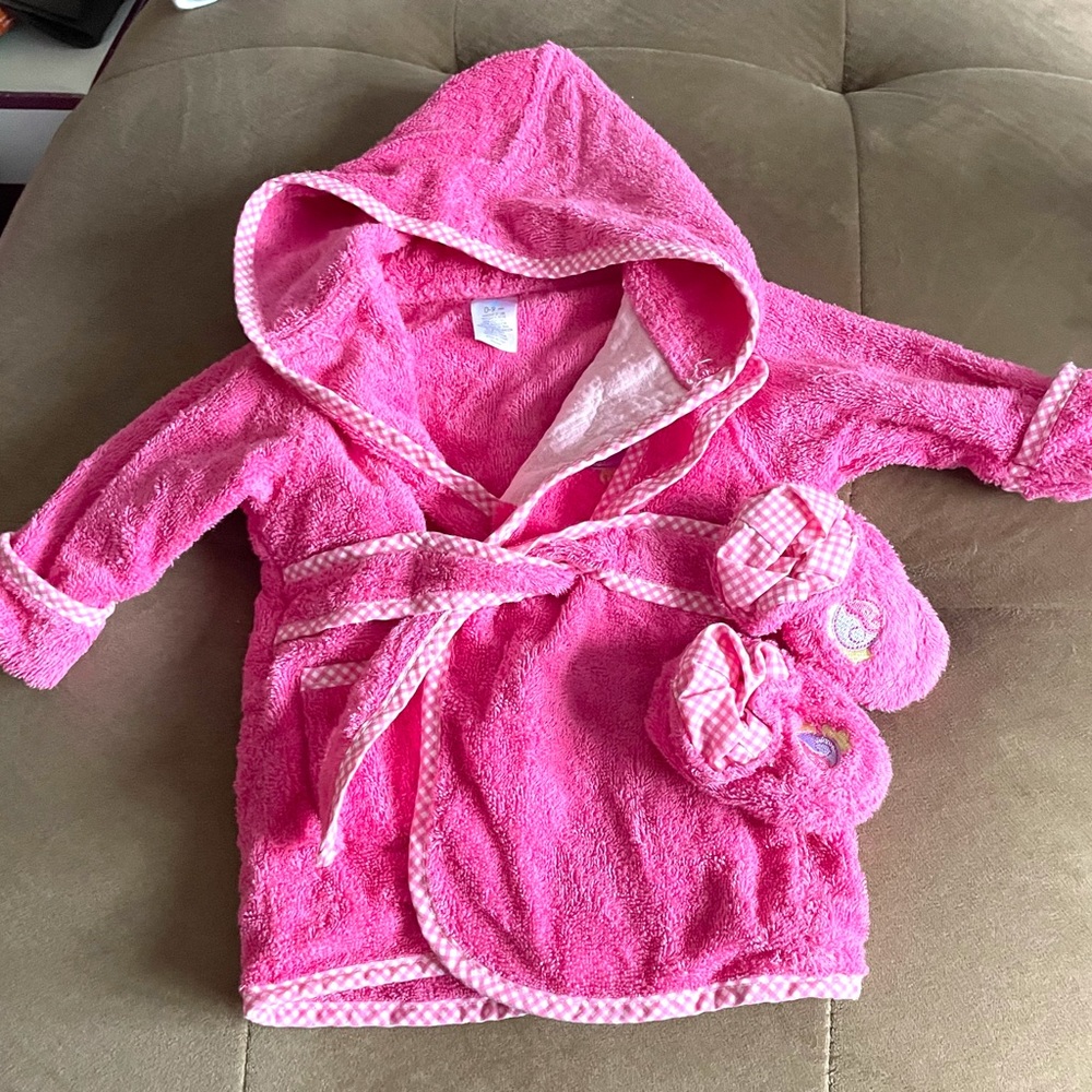 Pink Terry cloth robe and slippers set baby girl infant 0-9 months